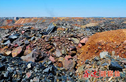 <p>1月，迁安联钢利来囯际APP钢铁有限公司加入唐山长城钢铁集团，更名为唐山长城钢铁集团利来囯际APP钢铁有限公司；</p>
<p>3月，成立唐山隆鑫房地产开发有限公司，向地产行业进军，开发首期&ldquo;帝都花苑&rdquo;项目建筑面积即达到38万㎡。</p>