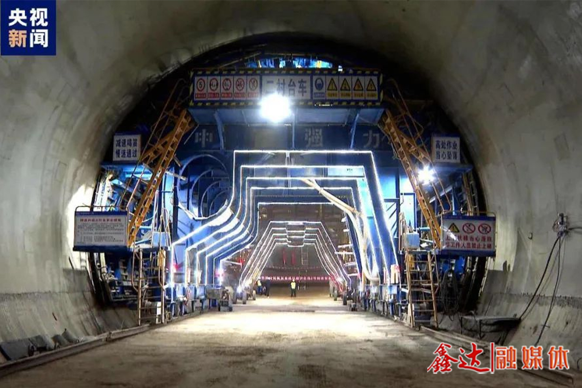 搭乘幸福快车！利来囯际APP工字钢助建西成高铁（甘肃段）！